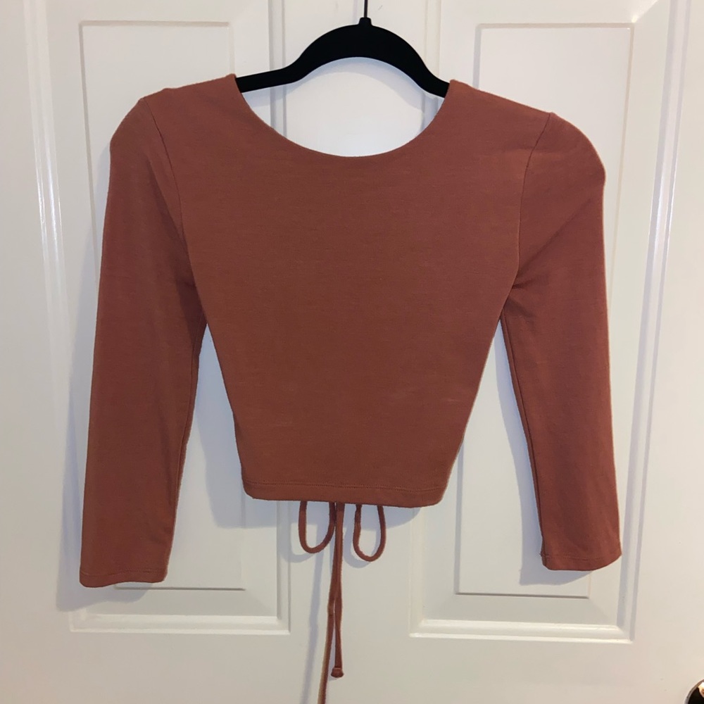 Tie-Up Open Back 3/4 Sleeve Crop top